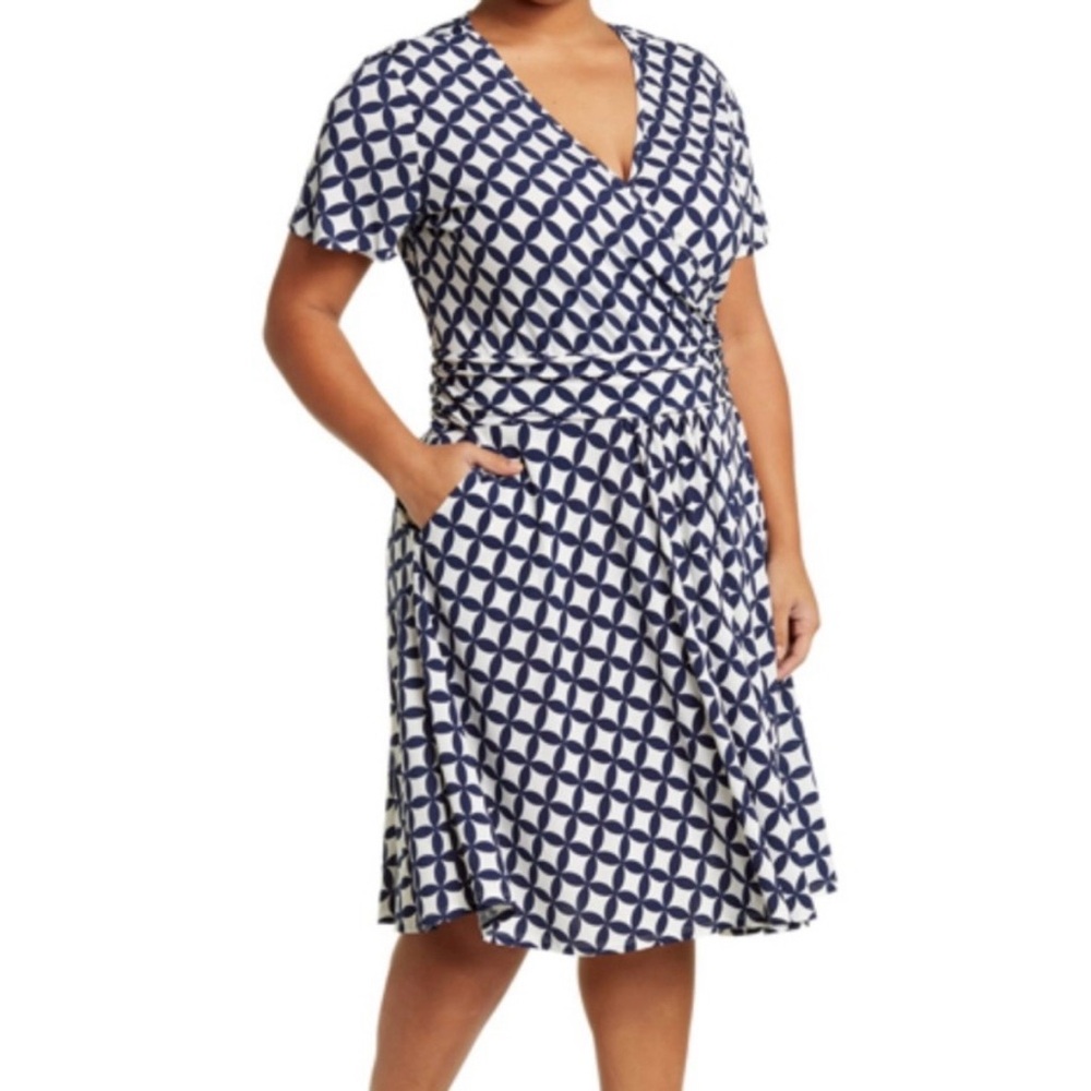 By Design Blue Retro Geo Print Mallory Short Sleeve Faux Wrap Dress Sz L